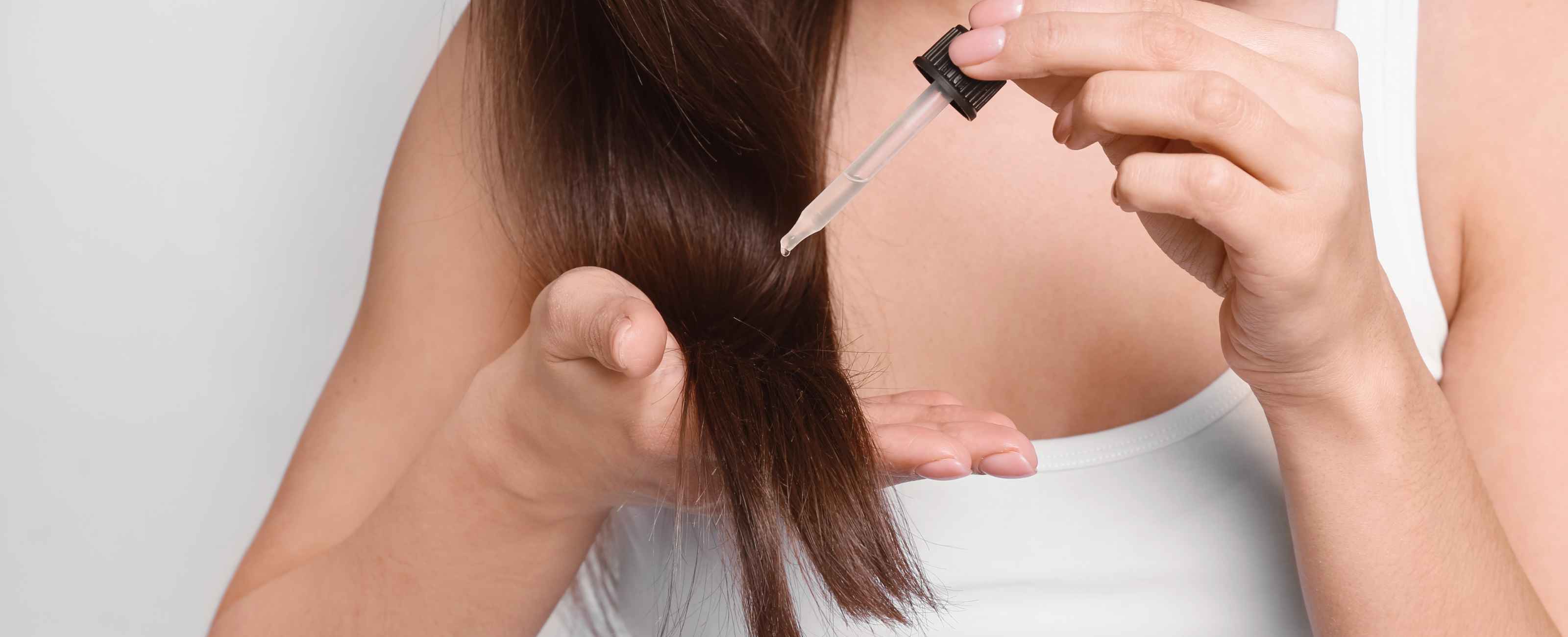 Découvrez le pouvoir des huiles essentielles sur vos cheveux !