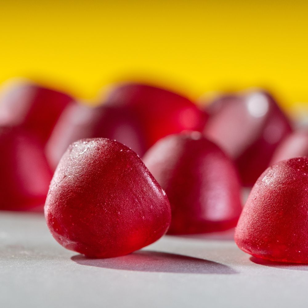 les gummies cheveux, peau et ongles de délicure sont végans, fabriqués en France et riches en plantes et vitamines