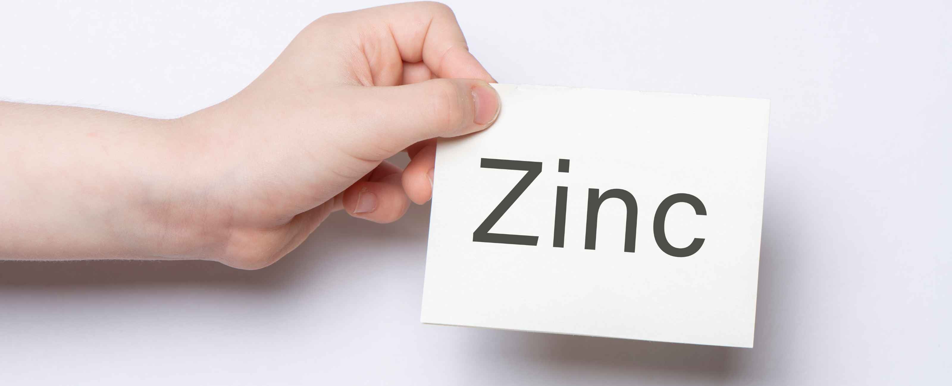Le zinc est un oligo-élément essentiel pour le fonctionnement normal de l'organisme.